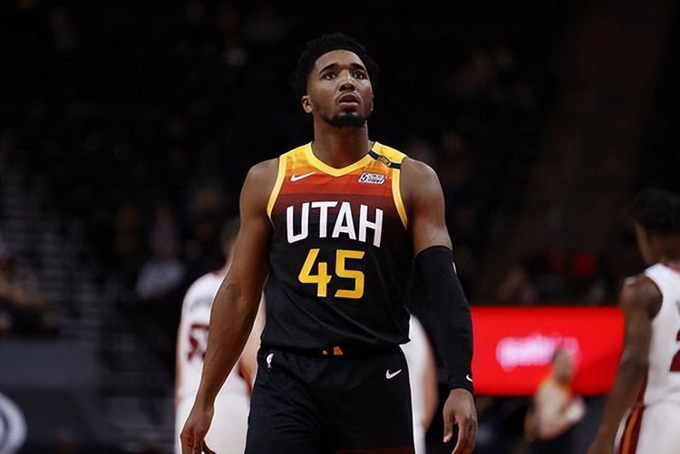 首秀往往是 首秀往往是